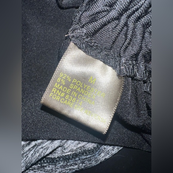 Women's Kiwi Kate Black & Grey Racerback Athletic tank with cinching sides Sz M - Picture 6 of 8